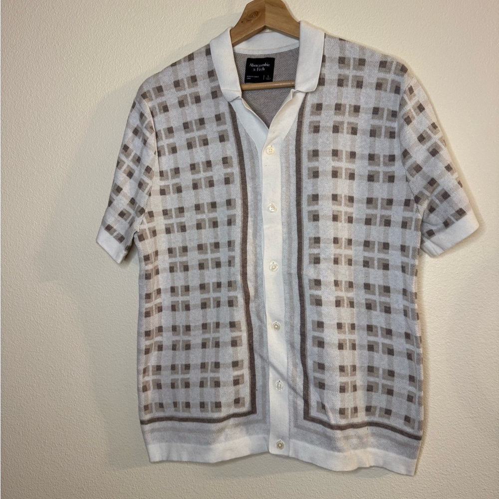 Abercrombie & Fitch Cream Knit Sweater size M white/brown